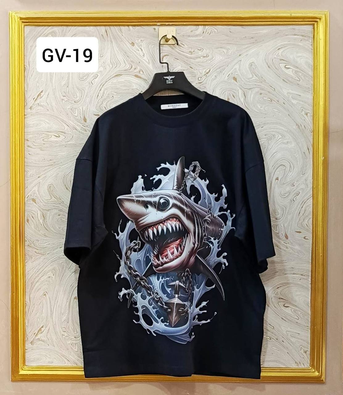 GIVENCHY GV19