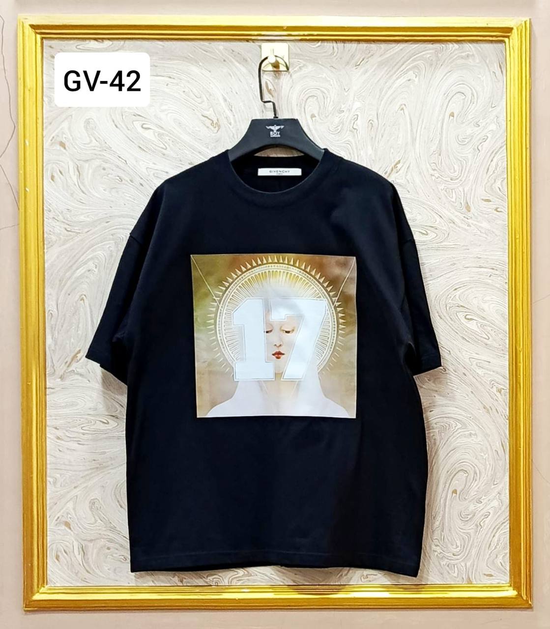 GIVENCHY GV42